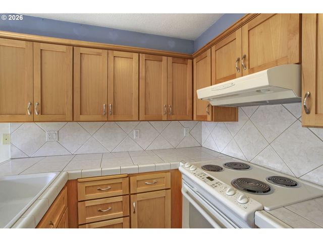 5292 Sw BARCLAY Ct, Beaverton, OR 97005