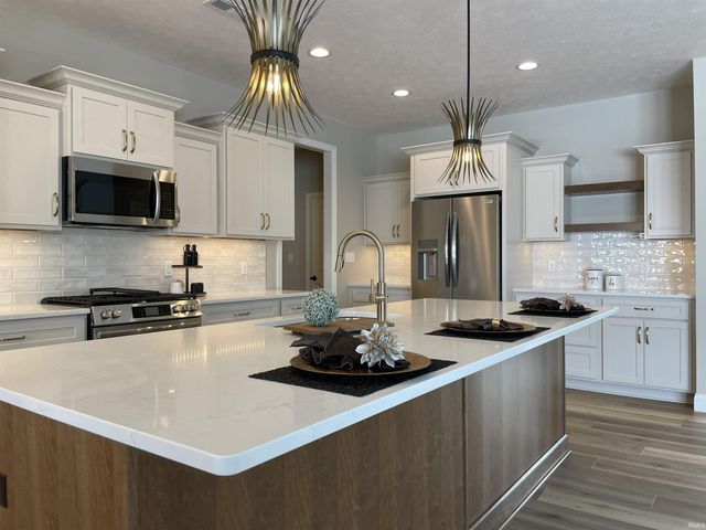 934 Ravenstone Drive, Lafayette, IN 47909