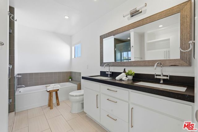 1613 Manning Avenue A, Los Angeles, CA 90024
