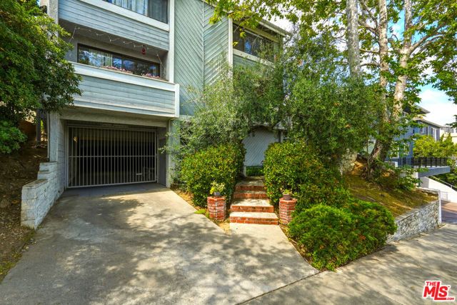 1613 Manning Avenue A, Los Angeles, CA 90024