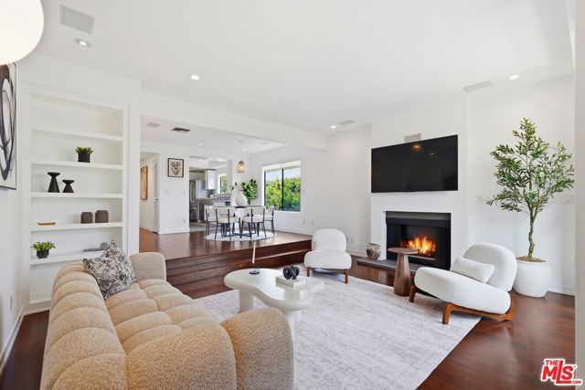1613 Manning Avenue A, Los Angeles, CA 90024
