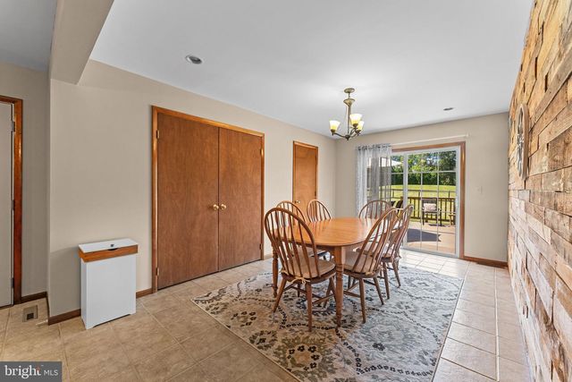 24 HENDRICKS RD, Perkiomenville, PA 18074