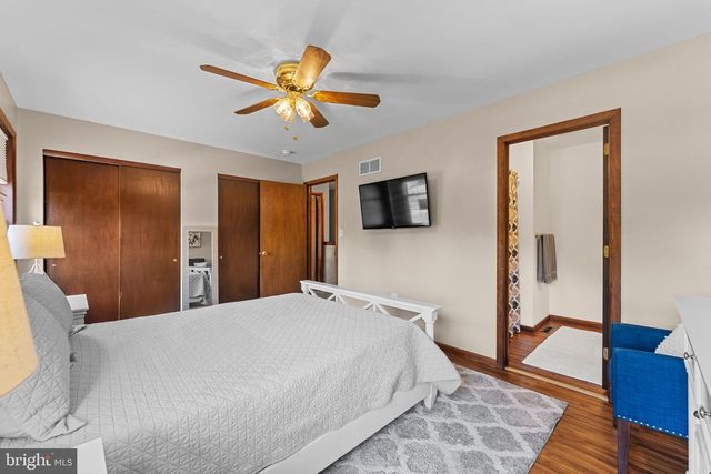 24 HENDRICKS RD, Perkiomenville, PA 18074