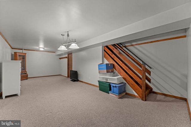 24 HENDRICKS RD, Perkiomenville, PA 18074