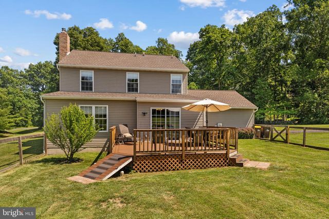 24 HENDRICKS RD, Perkiomenville, PA 18074