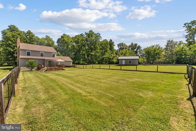 24 HENDRICKS RD, Perkiomenville, PA 18074