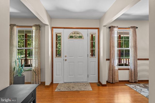 24 HENDRICKS RD, Perkiomenville, PA 18074