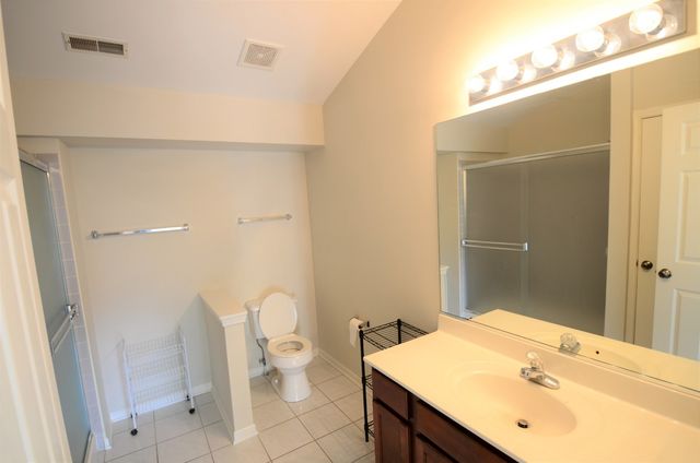 2843 Rutland Circle 201, Naperville, IL 60564