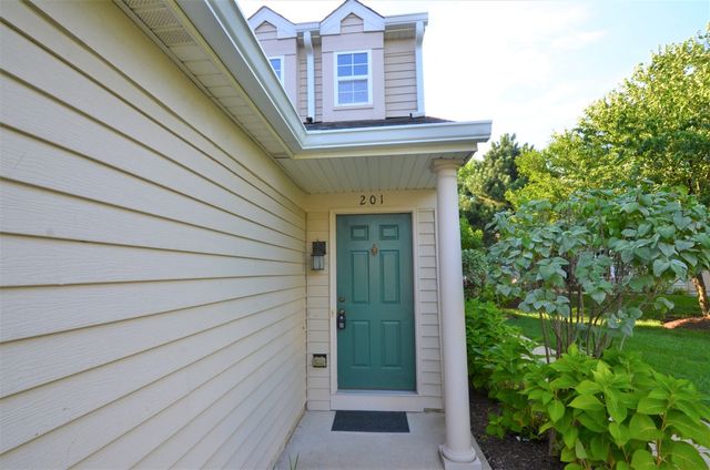 2843 Rutland Circle 201, Naperville, IL 60564