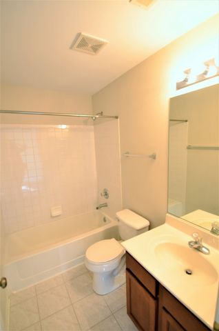 2843 Rutland Circle 201, Naperville, IL 60564