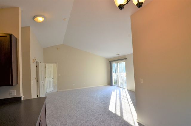 2843 Rutland Circle 201, Naperville, IL 60564