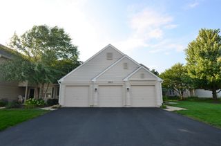 2843 Rutland Circle 201, Naperville, IL 60564