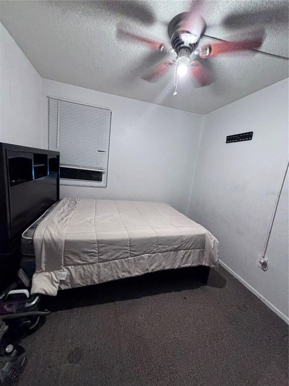 Image 17 of property listing at 5030 TERRACE VILLAGE LANE, Tampa, FL 33617