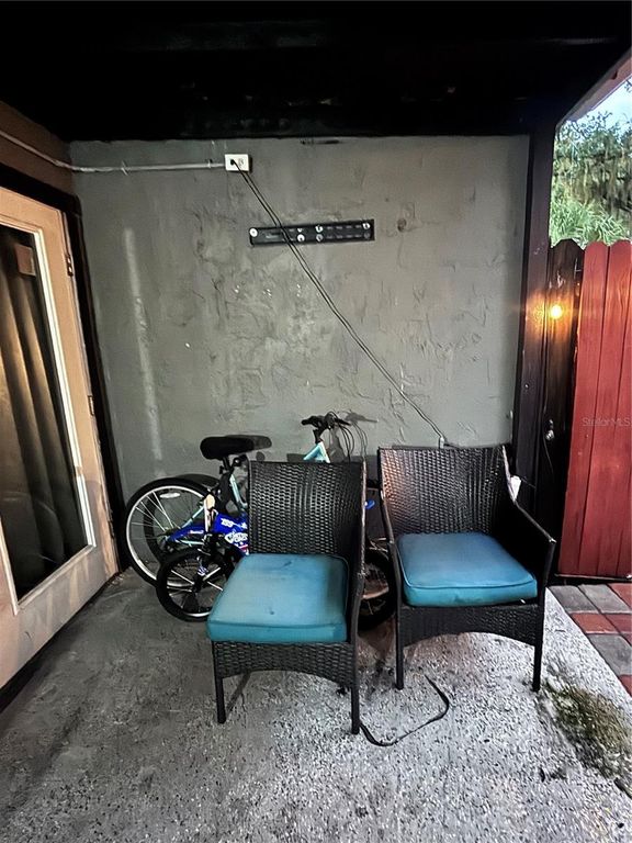 Image 20 of property listing at 5030 TERRACE VILLAGE LANE, Tampa, FL 33617