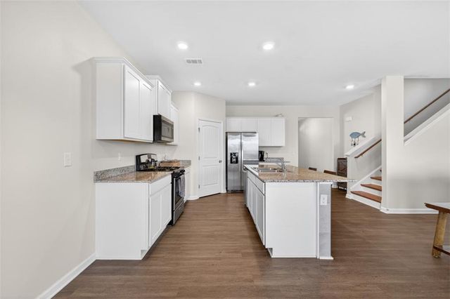 5525 Barberry Avenue, Oakwood, GA 30566