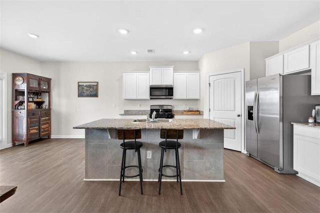 5525 Barberry Avenue, Oakwood, GA 30566