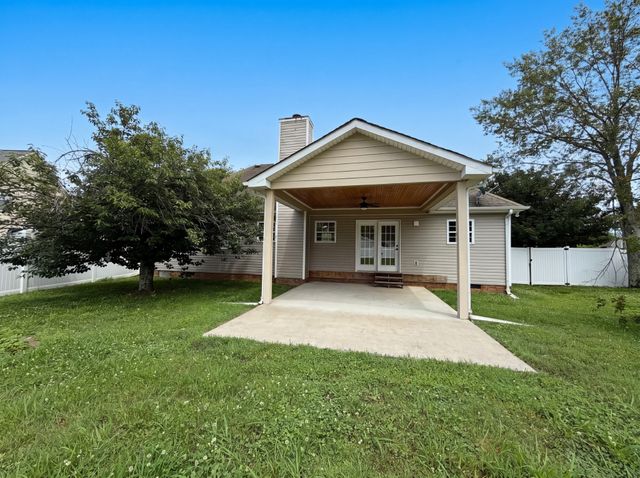 842 Fleming Farms Dr, Murfreesboro, TN 37128