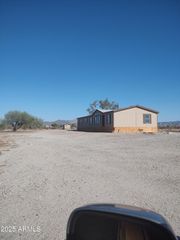 65623 HALL Street, Salome, AZ 85348