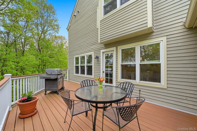 7 Guilford Circle, Goldens Bridge, NY 10526