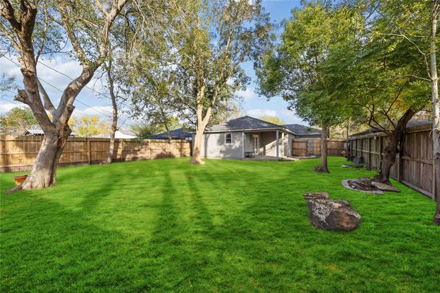 4914 27th, Dickinson, TX 77539