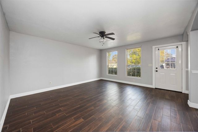 4914 27th, Dickinson, TX 77539