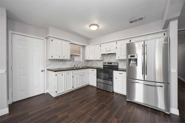 4914 27th, Dickinson, TX 77539