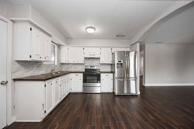 4914 27th, Dickinson, TX 77539