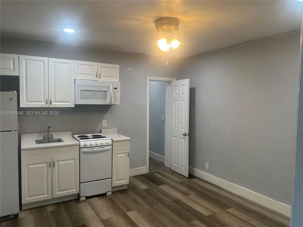 2118 N 19th Ave 1-4, Hollywood, FL 33020