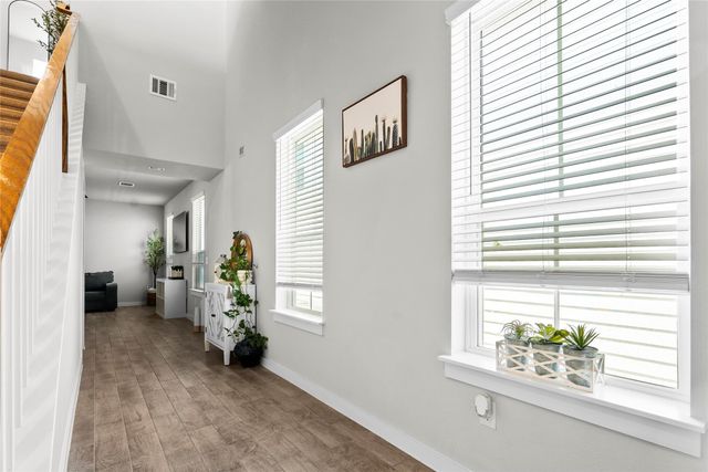 156 Appleberry LN, Elgin, TX 78621