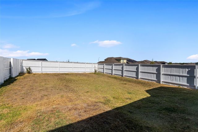 156 Appleberry LN, Elgin, TX 78621