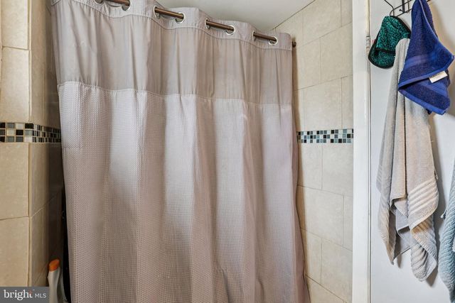 165 LEVERING ST, Philadelphia, PA 19127