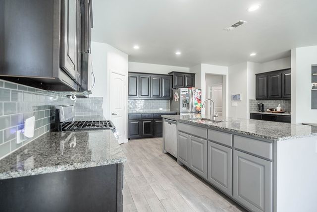 8432 E County Rd 114, Midland, TX 79706