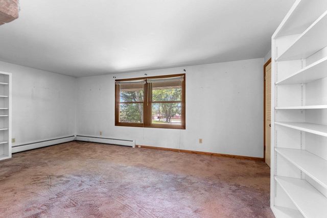 535 AVON COURT, Green Bay, WI 54302