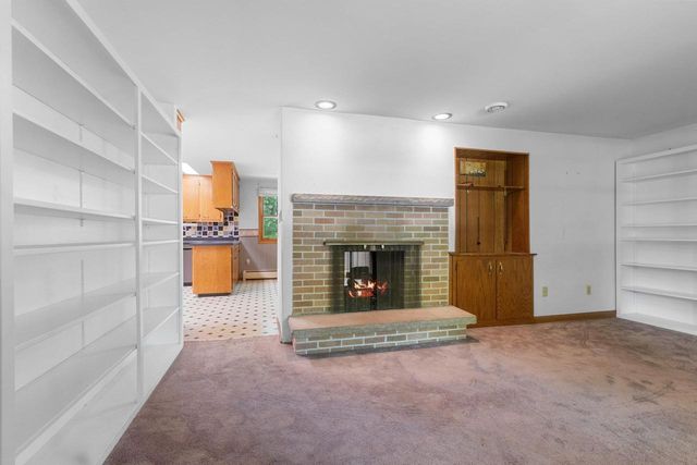 535 AVON COURT, Green Bay, WI 54302