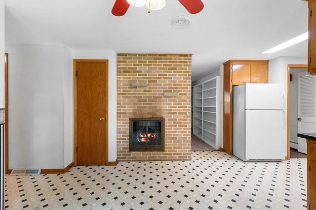 535 AVON COURT, Green Bay, WI 54302