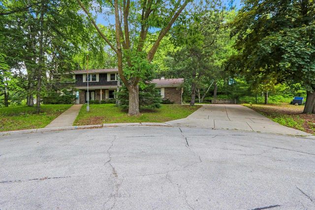 535 AVON COURT, Green Bay, WI 54302