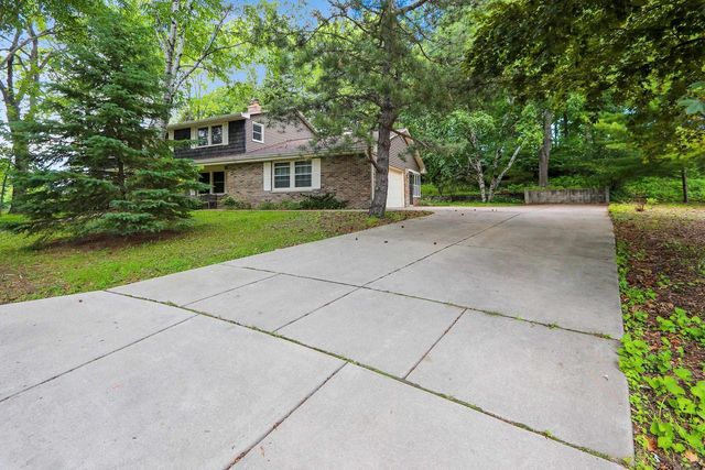 535 AVON COURT, Green Bay, WI 54302