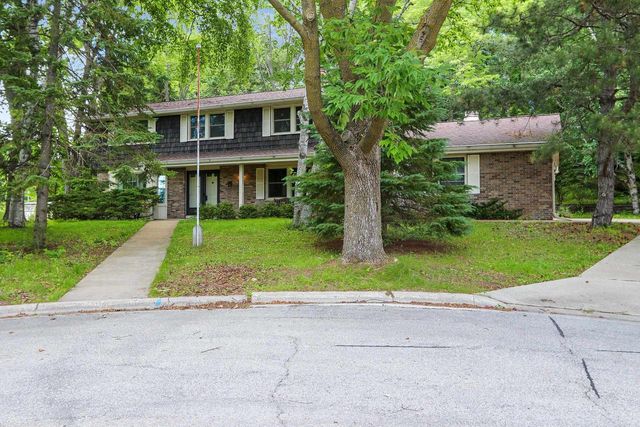 535 AVON COURT, Green Bay, WI 54302