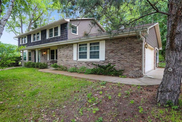 535 AVON COURT, Green Bay, WI 54302