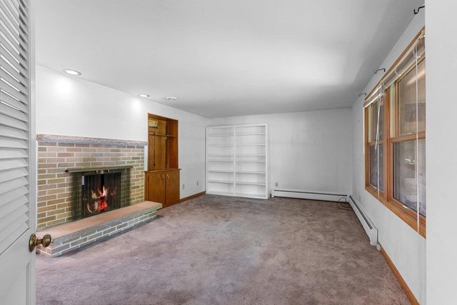 535 AVON COURT, Green Bay, WI 54302