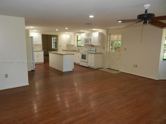18950 SW 240th St, Homestead, FL 33031