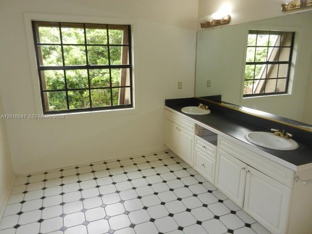 18950 SW 240th St, Homestead, FL 33031