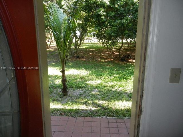18950 SW 240th St, Homestead, FL 33031