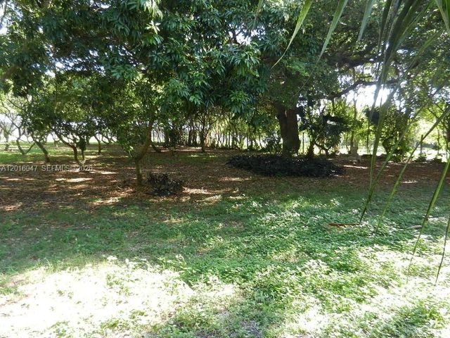 18950 SW 240th St, Homestead, FL 33031