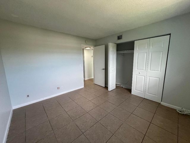 1887 Juno Road 1, North Palm Beach, FL 33408