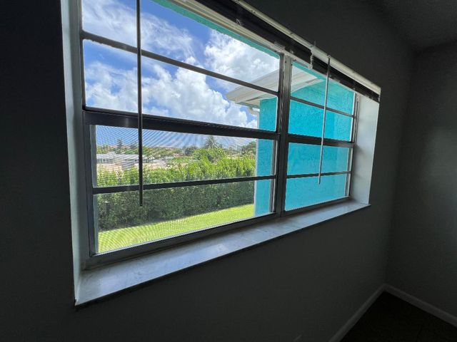 1887 Juno Road 1, North Palm Beach, FL 33408