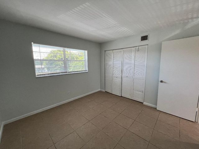 1887 Juno Road 1, North Palm Beach, FL 33408