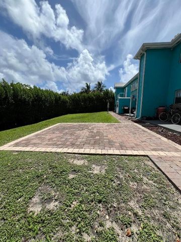 1887 Juno Road 1, North Palm Beach, FL 33408