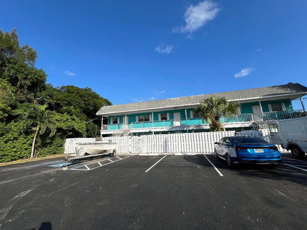 1887 Juno Road 1, North Palm Beach, FL 33408