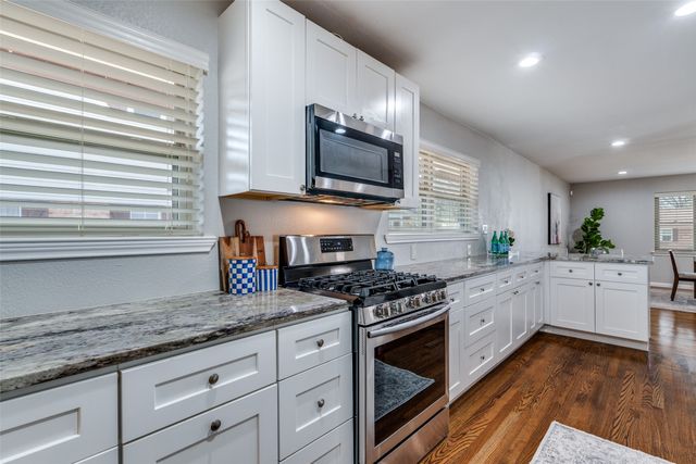 11836 Duxbury Drive, Dallas, TX 75218